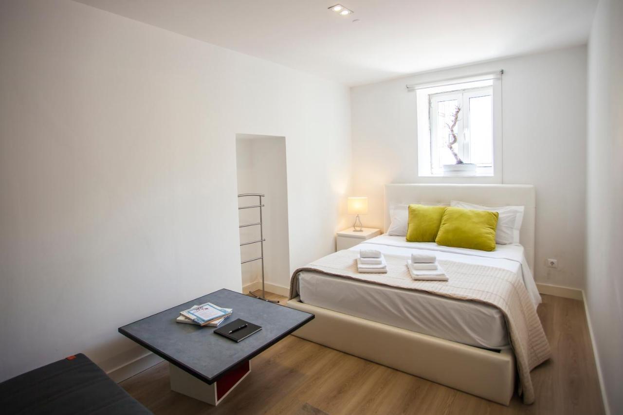 Amalia Apartments In Santos Lisbon Exterior photo