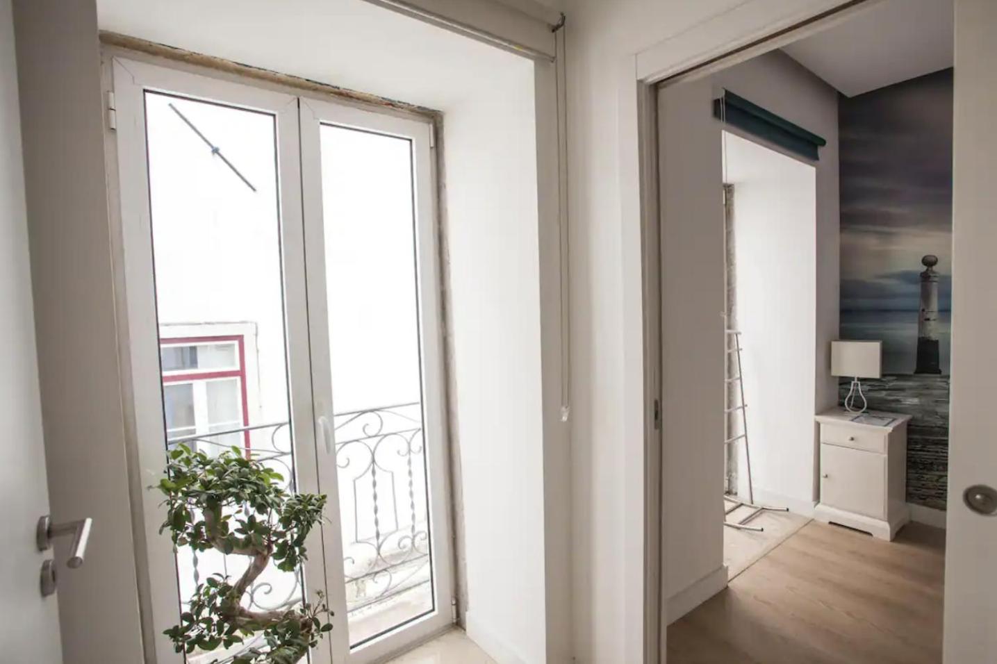 Amalia Apartments In Santos Lisbon Exterior photo