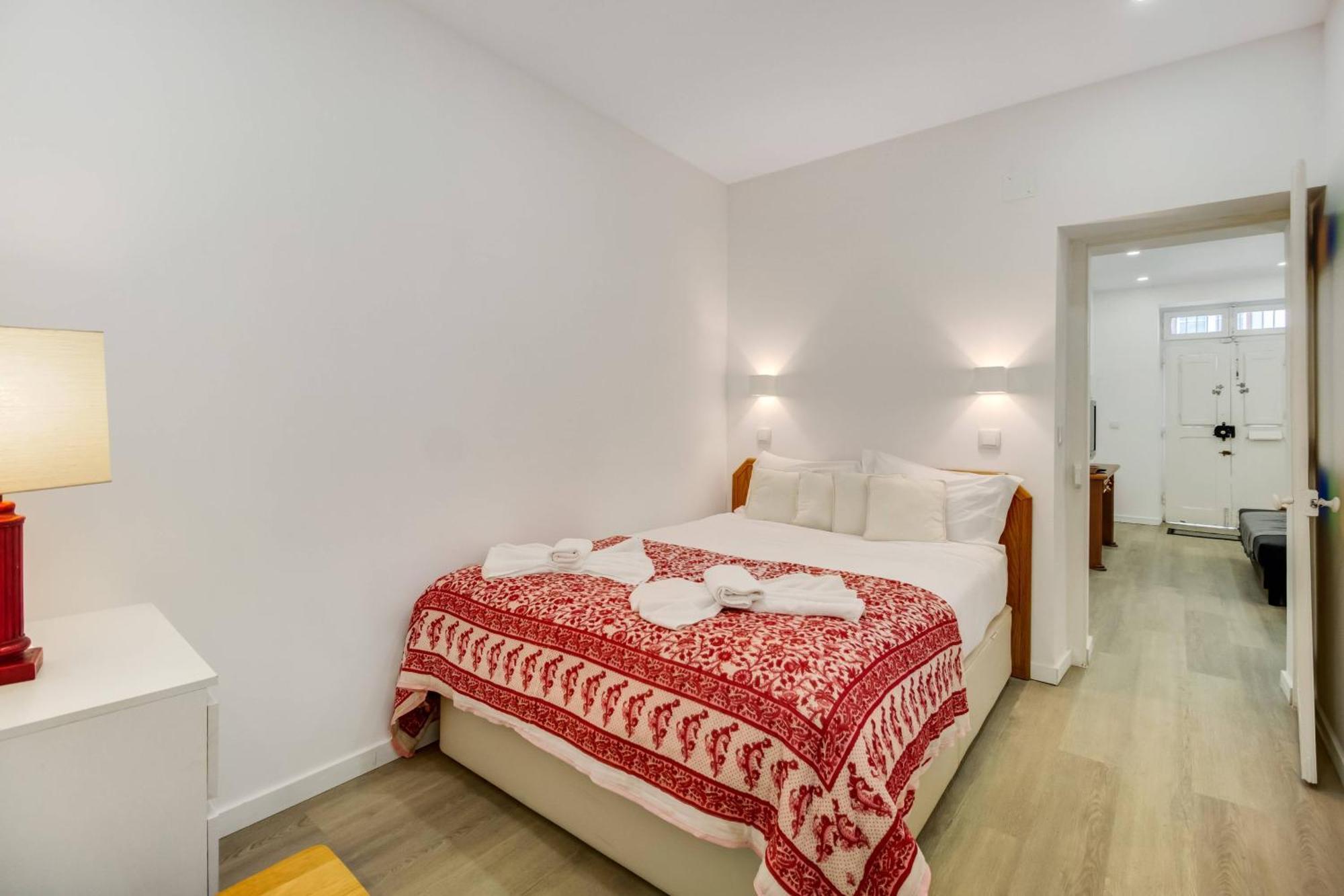 Amalia Apartments In Santos Lisbon Exterior photo